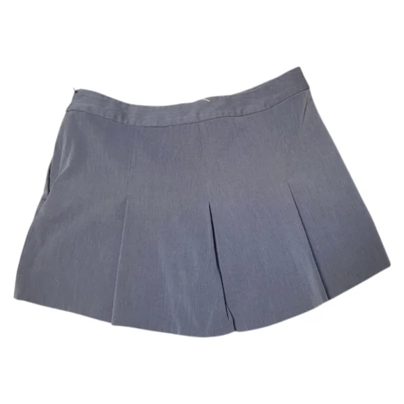 Nike Gray Performance Skorts with Built-in Shorts - Size 4 - Picture 2 of 5